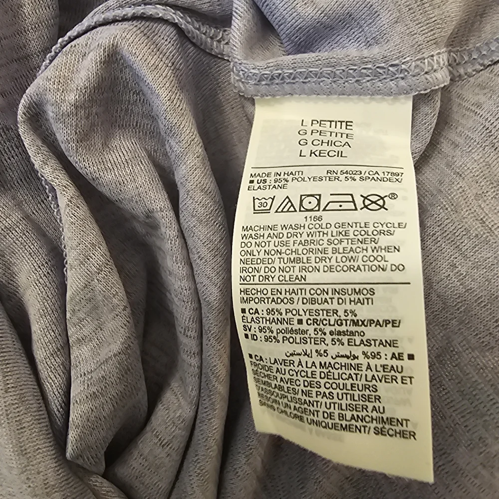 Blue Old Navy Women's Breath ON Cropped Racerback Tank Top - Picture 6 of 6